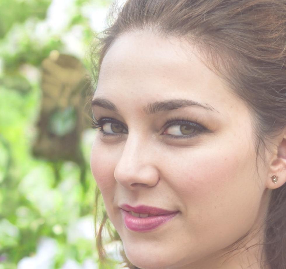 Instructora especializada en análisis financiero
